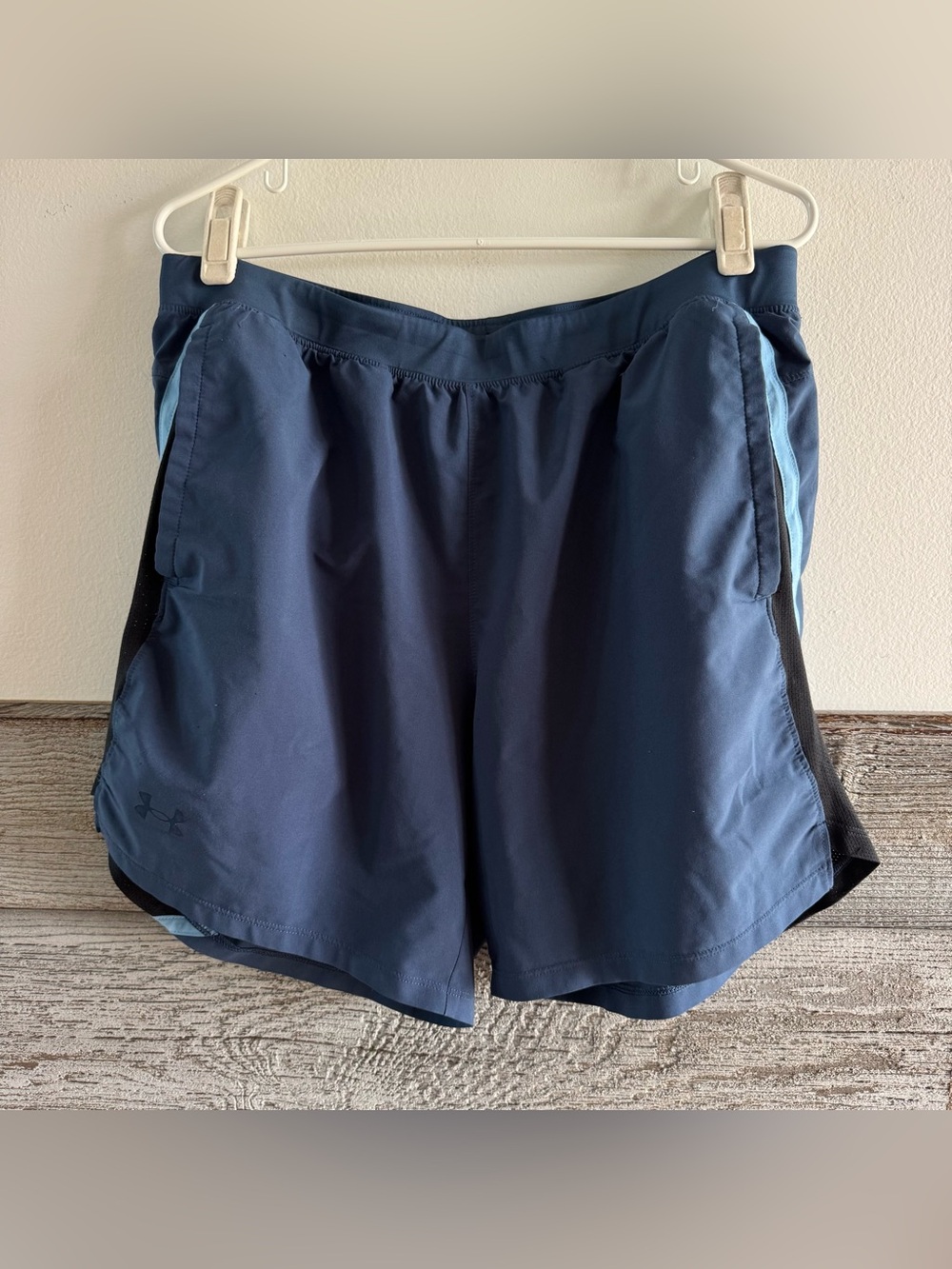 Under Armour HeatGear Running Shorts Men’s XL Blue Lined Performance Shorts (A1)